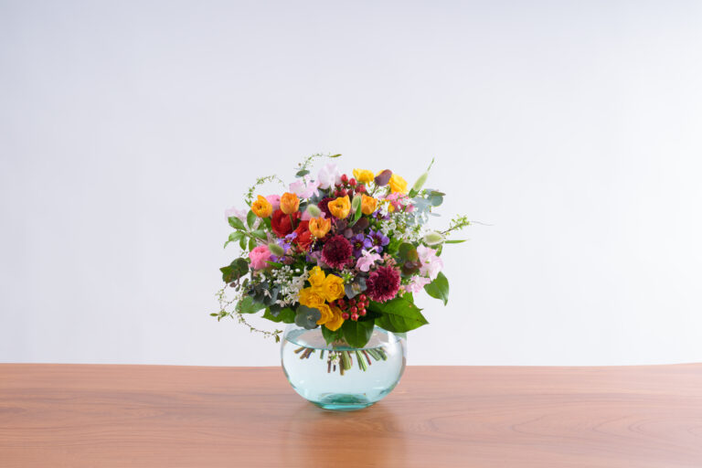 切り花を活かす花器とレイアウト術：暮らしに調和する生け花の実践ガイド